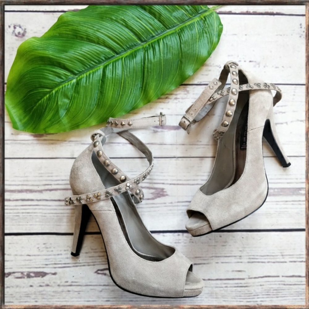 NWOT Steven by Steve Madden Lexxa Heels